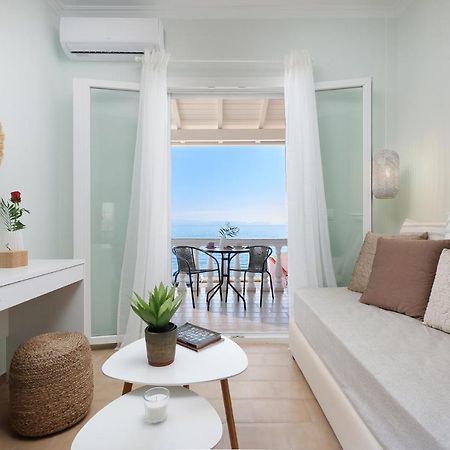 Marina Beachfront Apartment By Konnect, Ypsos Exterior foto